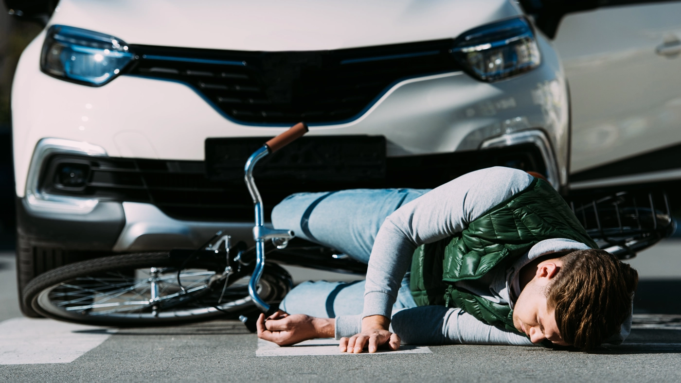 Case review with a bicycle accident lawyer in Tampa and Orlando, Central Florida